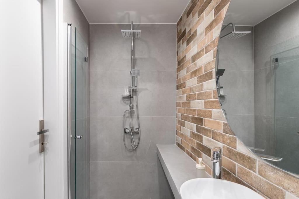 Stylish Studio Downtown Athens Ngoại thất bức ảnh